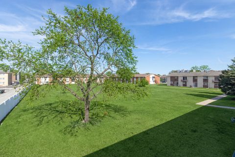Tiny photo for 9500 Dee Road #202B, Des Plaines, IL 60016 (MLS # 12615477)