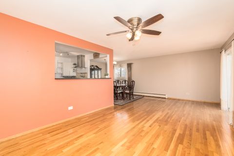 Tiny photo for 9500 Dee Road #202B, Des Plaines, IL 60016 (MLS # 12615477)
