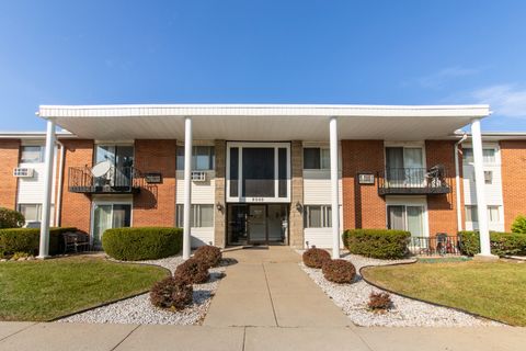 Photo of 9500 Dee Road #202B, Des Plaines, IL 60016 (MLS # 12615477)