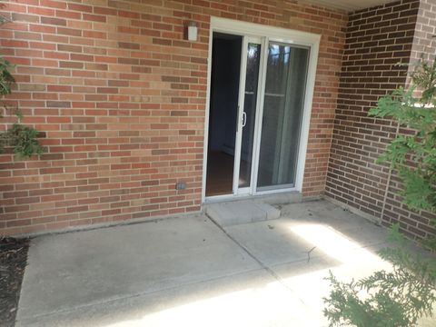 Tiny photo for 1127 S Old Wilke Road #101, Arlington Heights, IL 60005 (MLS # 12682143)