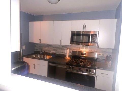 Tiny photo for 1127 S Old Wilke Road #101, Arlington Heights, IL 60005 (MLS # 12682143)