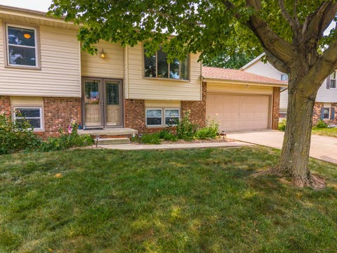 Tiny photo for 304 S Evergreen Lane, Bloomington, IL 61704 (MLS # 12702395)