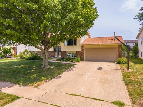 Tiny photo for 304 S Evergreen Lane, Bloomington, IL 61704 (MLS # 12702395)