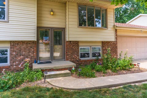 Tiny photo for 304 S Evergreen Lane, Bloomington, IL 61704 (MLS # 12702395)