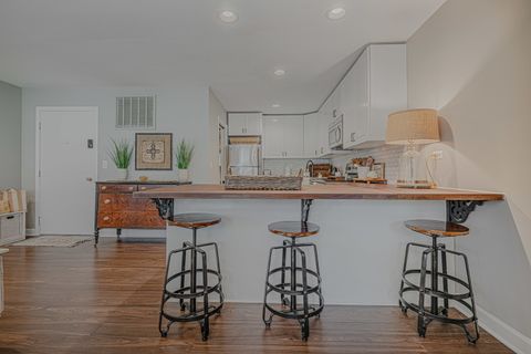 Tiny photo for 831 Garfield Avenue #C, Libertyville, IL 60048 (MLS # 12702869)