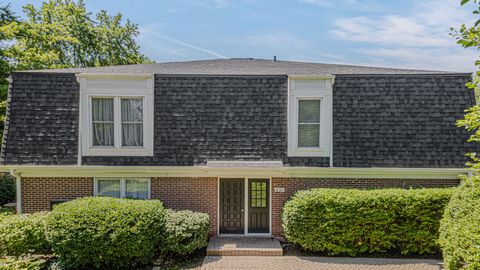 Photo of 831 Garfield Avenue #C, Libertyville, IL 60048 (MLS # 12702869)
