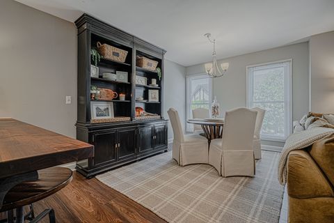 Tiny photo for 831 Garfield Avenue #C, Libertyville, IL 60048 (MLS # 12702869)