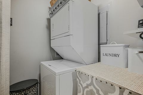 Tiny photo for 831 Garfield Avenue #C, Libertyville, IL 60048 (MLS # 12702869)