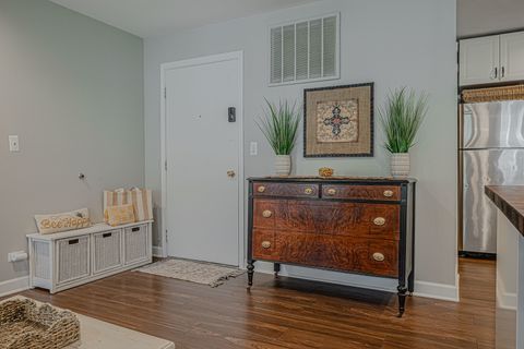 Tiny photo for 831 Garfield Avenue #C, Libertyville, IL 60048 (MLS # 12702869)