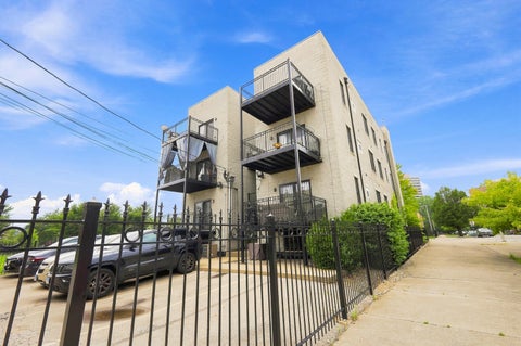 Tiny photo for 4135 S Vincennes Avenue #3N, Chicago, IL 60653 (MLS # 12754031)