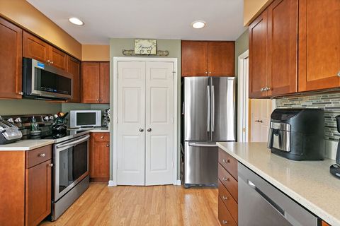Tiny photo for 723 Golf Lane #944, Lake Barrington, IL 60010 (MLS # 12632411)
