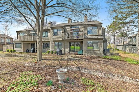Tiny photo for 723 Golf Lane #944, Lake Barrington, IL 60010 (MLS # 12632411)