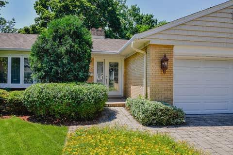 Tiny photo for 924 S Stone Avenue, La Grange, IL 60525 (MLS # 12705919)