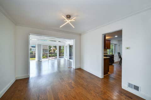 Tiny photo for 924 S Stone Avenue, La Grange, IL 60525 (MLS # 12705919)