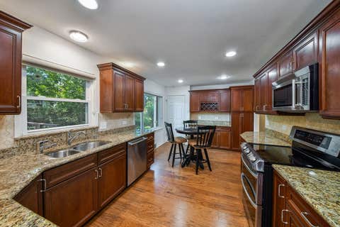 Tiny photo for 924 S Stone Avenue, La Grange, IL 60525 (MLS # 12705919)