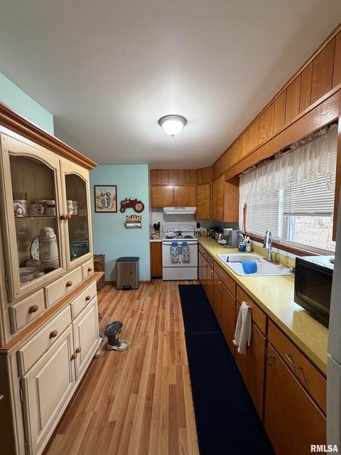 Tiny photo for 107 CARTER Drive, Metropolis, IL 62960 (MLS # EB460775)