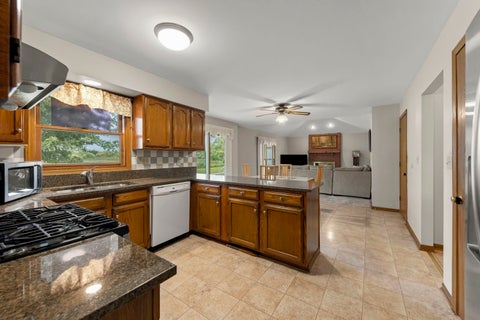 Tiny photo for 1384 President Street, Glendale Heights, IL 60139 (MLS # 12749886)
