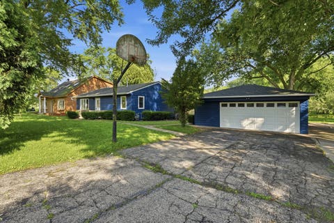 Tiny photo for 2804 Russett Road, McHenry, IL 60050 (MLS # 12614772)