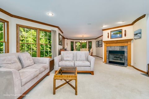 Tiny photo for 446 Roslyn Road, East Dundee, IL 60118 (MLS # 12708241)