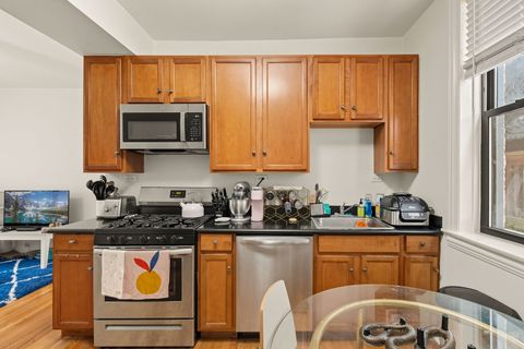 Tiny photo for 903 W CORNELIA Avenue #1N, Chicago, IL 60657 (MLS # 12472330)