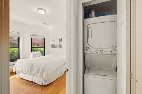 Tiny photo for 903 W CORNELIA Avenue #1N, Chicago, IL 60657 (MLS # 12472330)