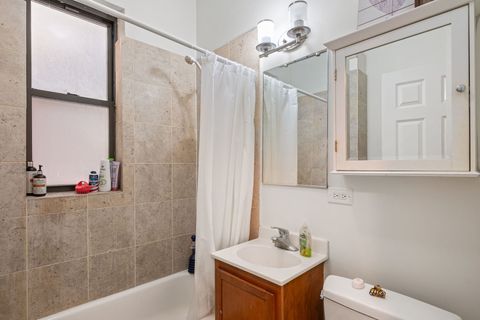 Tiny photo for 903 W CORNELIA Avenue #1N, Chicago, IL 60657 (MLS # 12472330)