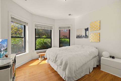Tiny photo for 903 W CORNELIA Avenue #1N, Chicago, IL 60657 (MLS # 12472330)