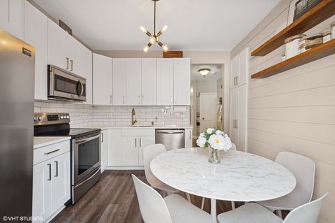 Tiny photo for 2546 W Medill Avenue, Chicago, IL 60647 (MLS # 12426944)