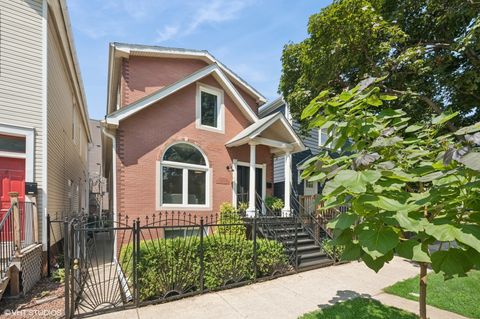 Tiny photo for 2546 W Medill Avenue, Chicago, IL 60647 (MLS # 12426944)