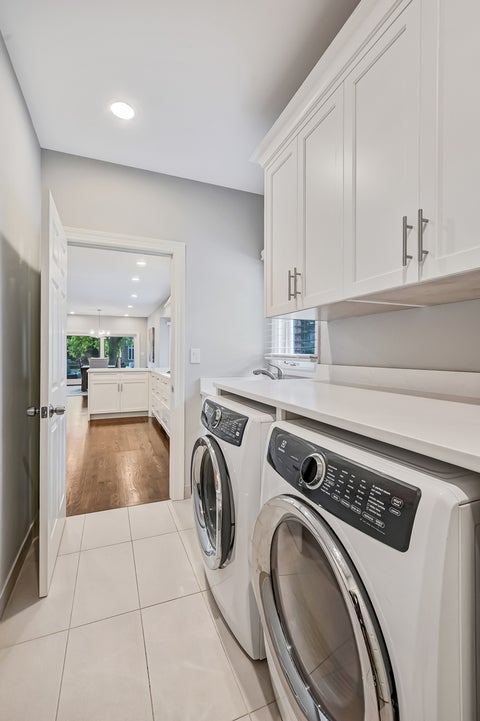 Tiny photo for 51 Chesterfield Court, Burr Ridge, IL 60527 (MLS # 12743025)