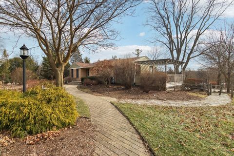 Photo of 635 Signal Hill Road, North Barrington, IL 60010 (MLS # 12563684)