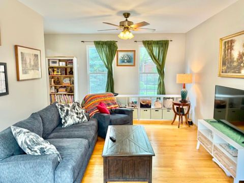 Tiny photo for 18614 W Point Drive, Tinley Park, IL 60477 (MLS # 12676085)