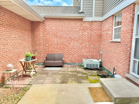 Tiny photo for 18614 W Point Drive, Tinley Park, IL 60477 (MLS # 12676085)