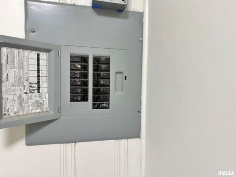 Tiny photo for 1800 MARKET Street, Metropolis, IL 62960 (MLS # EB460272)