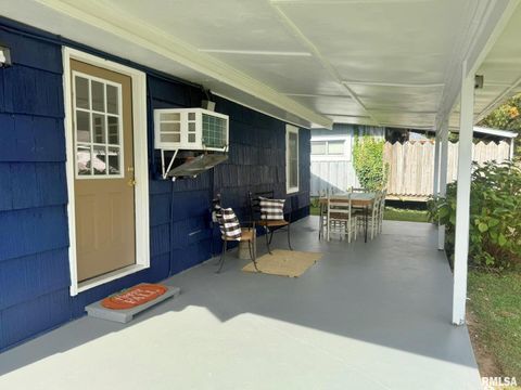 Tiny photo for 1800 MARKET Street, Metropolis, IL 62960 (MLS # EB460272)