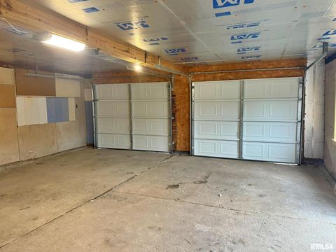 Tiny photo for 1800 MARKET Street, Metropolis, IL 62960 (MLS # EB460272)