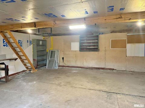 Tiny photo for 1800 MARKET Street, Metropolis, IL 62960 (MLS # EB460272)