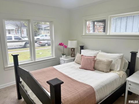 Tiny photo for 1800 MARKET Street, Metropolis, IL 62960 (MLS # EB460272)