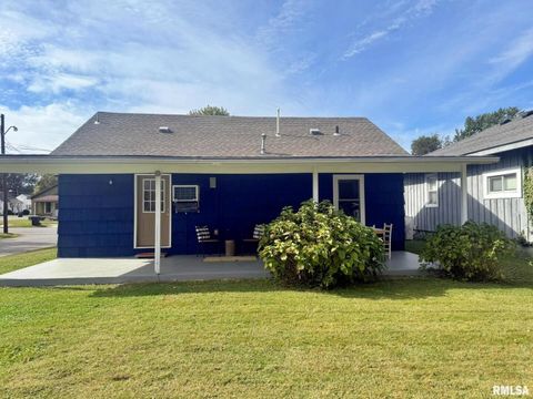 Tiny photo for 1800 MARKET Street, Metropolis, IL 62960 (MLS # EB460272)