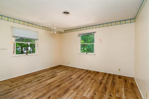 Tiny photo for 137 Peachtree Lane, Carbondale, IL 62902 (MLS # 12655885)