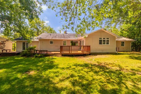 Tiny photo for 137 Peachtree Lane, Carbondale, IL 62902 (MLS # 12655885)