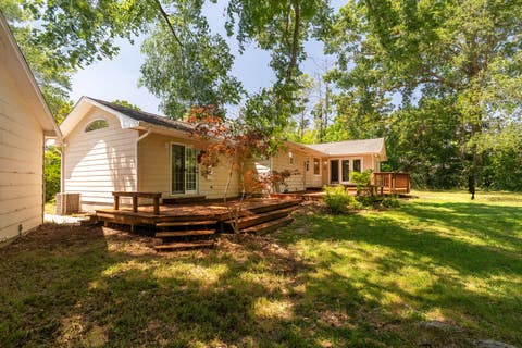 Tiny photo for 137 Peachtree Lane, Carbondale, IL 62902 (MLS # 12655885)
