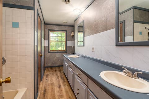 Tiny photo for 137 Peachtree Lane, Carbondale, IL 62902 (MLS # 12655885)
