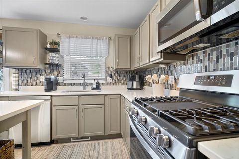 Tiny photo for 3509 Ballyford Drive, Bloomington, IL 61704 (MLS # 12487387)