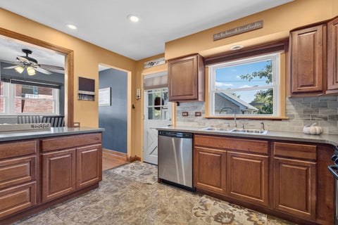 Tiny photo for 18413 Hood Avenue, Homewood, IL 60430 (MLS # 12780390)
