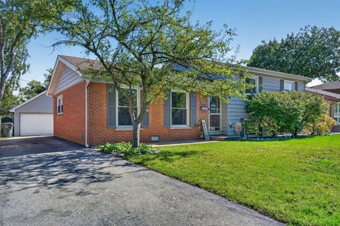 Tiny photo for 18413 Hood Avenue, Homewood, IL 60430 (MLS # 12780390)