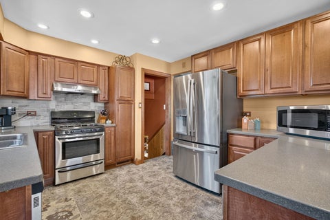 Tiny photo for 18413 Hood Avenue, Homewood, IL 60430 (MLS # 12780390)