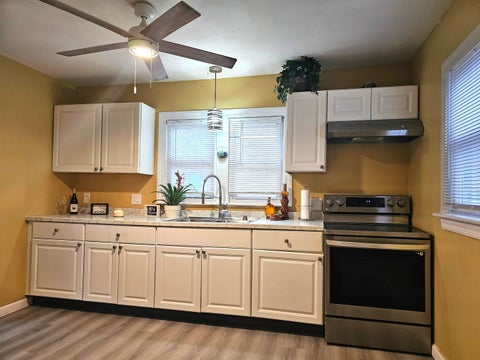 Tiny photo for 8006 Long Avenue, Burbank, IL 60459 (MLS # 12796213)