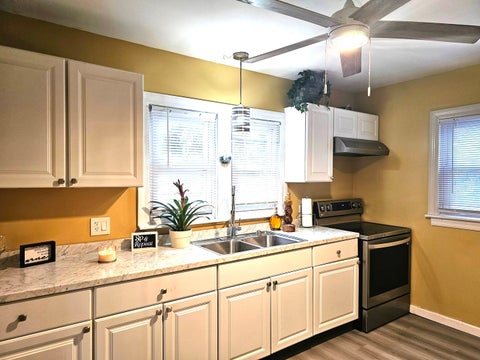 Tiny photo for 8006 Long Avenue, Burbank, IL 60459 (MLS # 12796213)