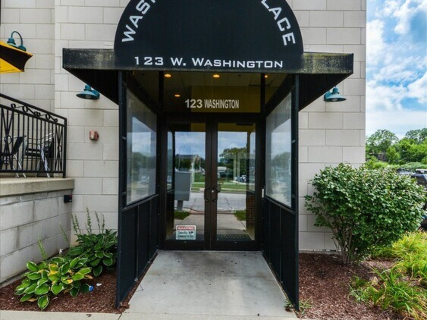 123 W Washington Street 327